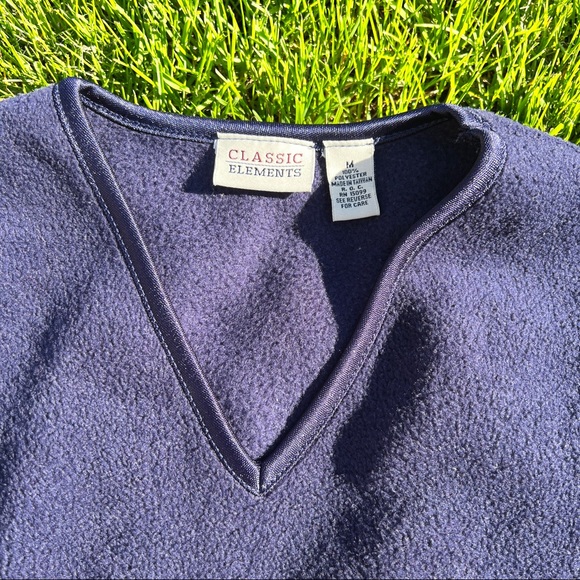 Navy Blue V-neck Sweater with Side Pockets - Picture 3 of 4